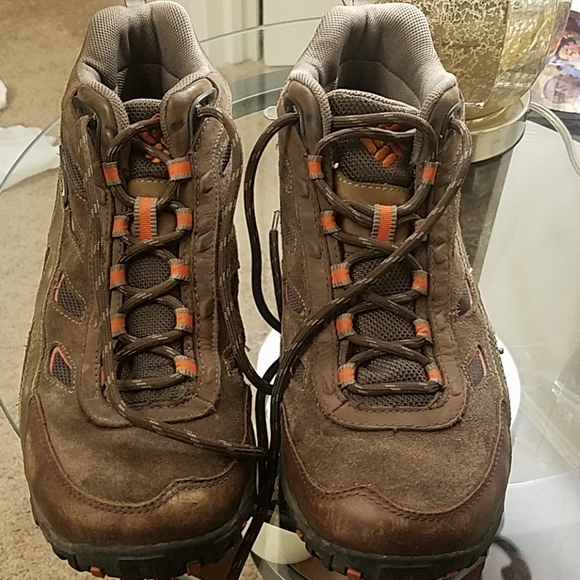 columbia techlite hiking boots